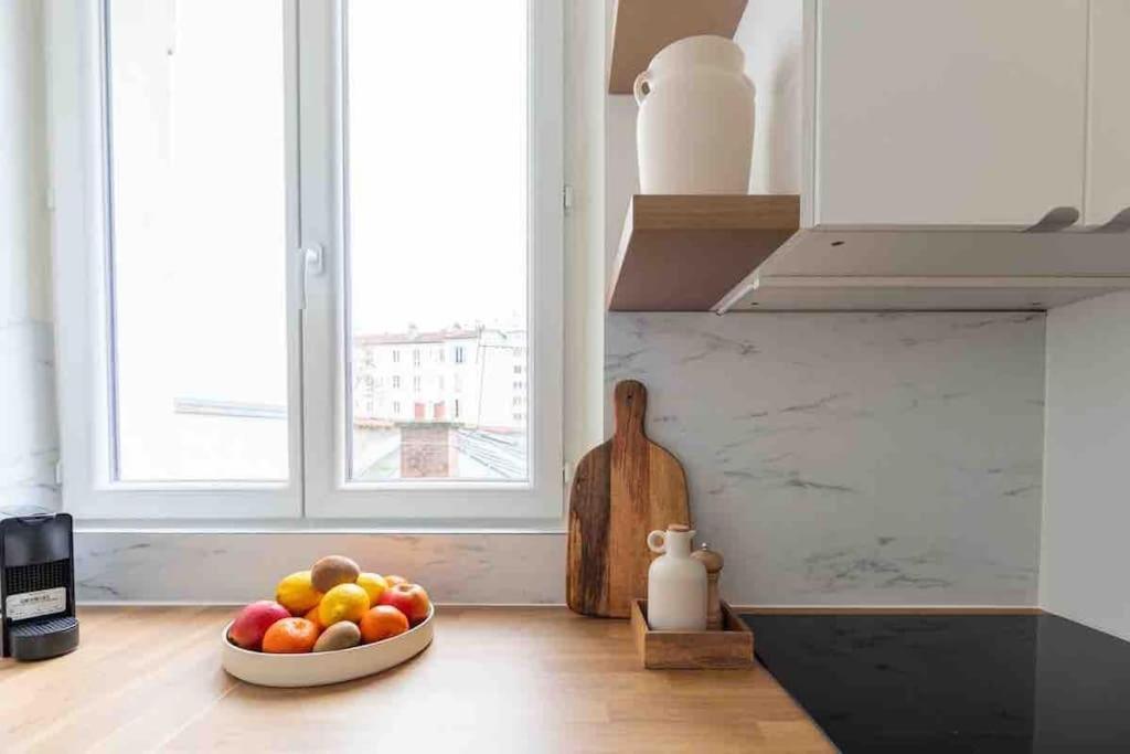 Cosy & Modern Flat In 14