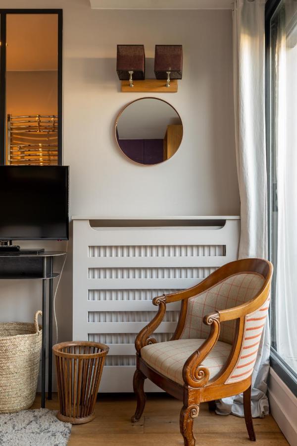 Veeve - Floating Over Apartment