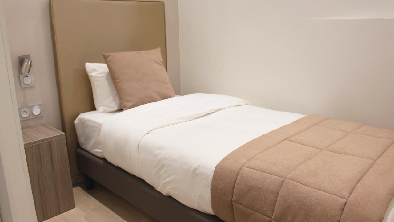 Puy De Dome Hotel Paris