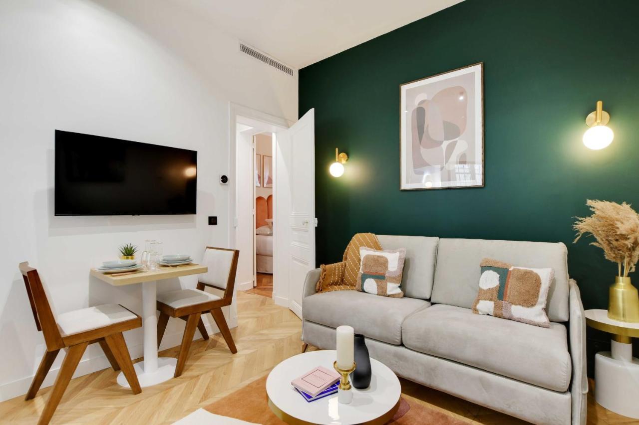 Chic - 1br-4p - Facing The Louvre * Paris