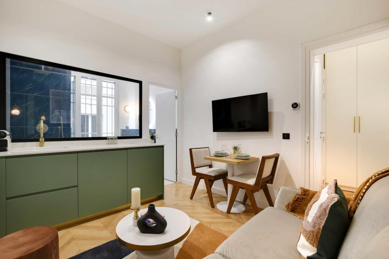 Apartment Chic - 1br-4p - Facing The Louvre Paris