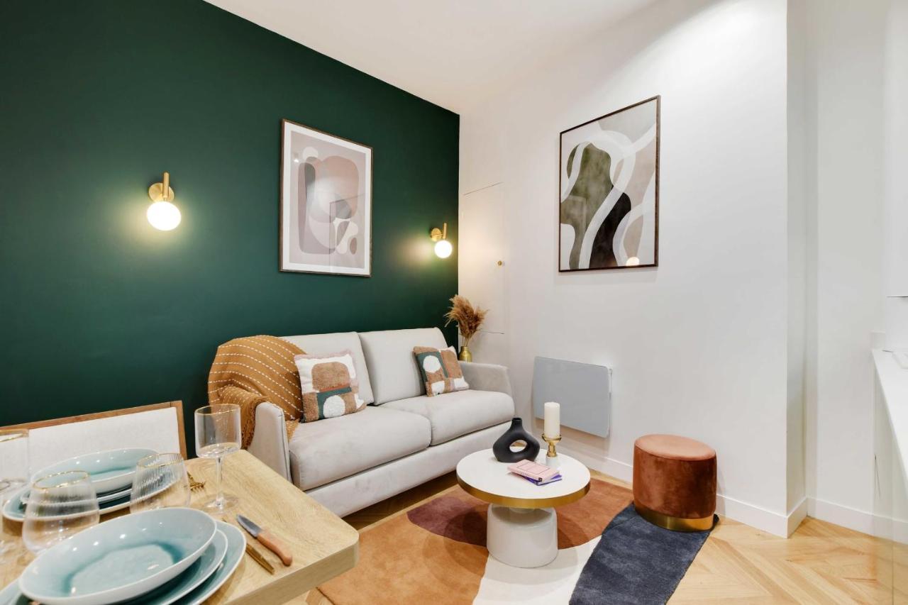 Chic - 1br-4p - Facing The Louvre Paris