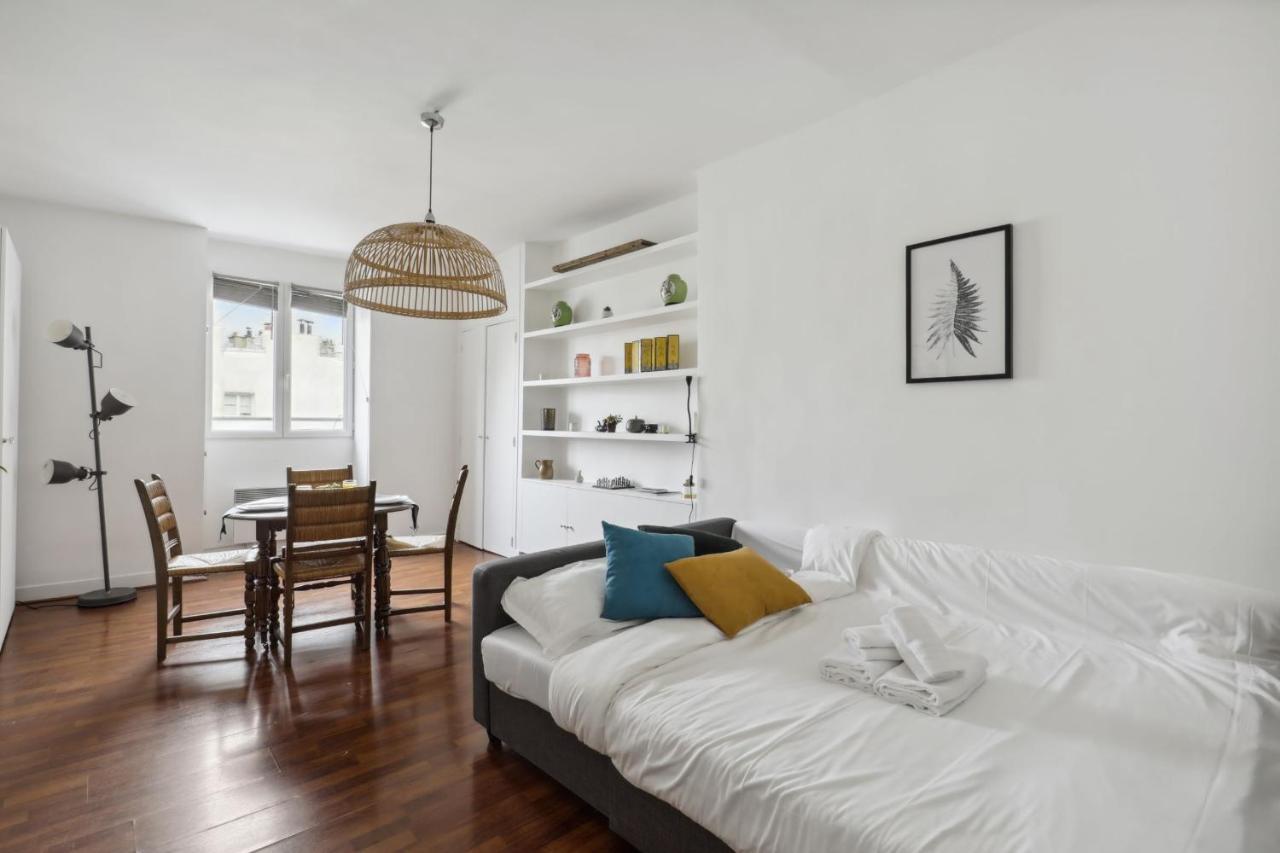 Le Marais - Place Des Vosges Studio Apartment *
