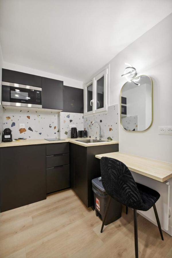 342 Elena - Stunning Parisian Apartment Paris