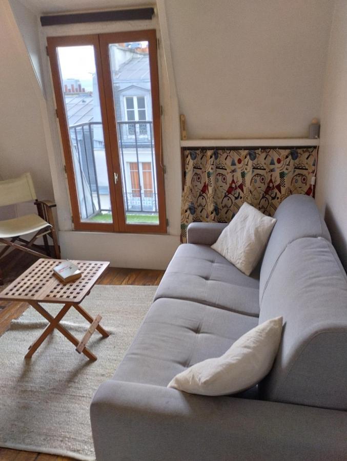 Appartement F1 Cosy Montmartre Avec Balcon