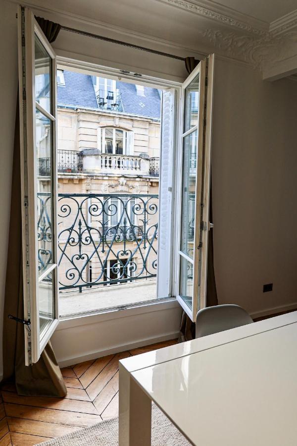 Sweet Moines Apartment Paris