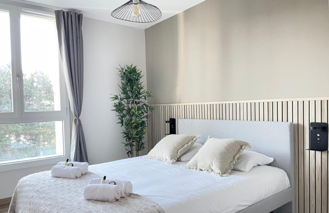 Luxurious & Spacious Flat In * Paris