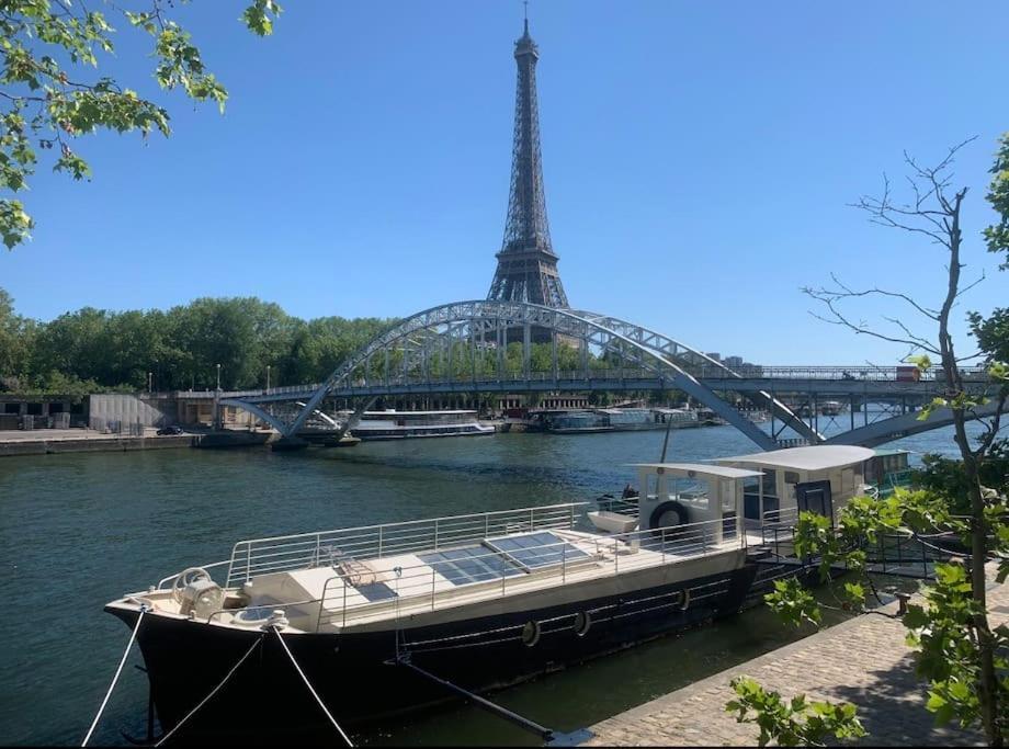 Sejour Sur Peniche De Luxe Face Tour Eiffel * Paris