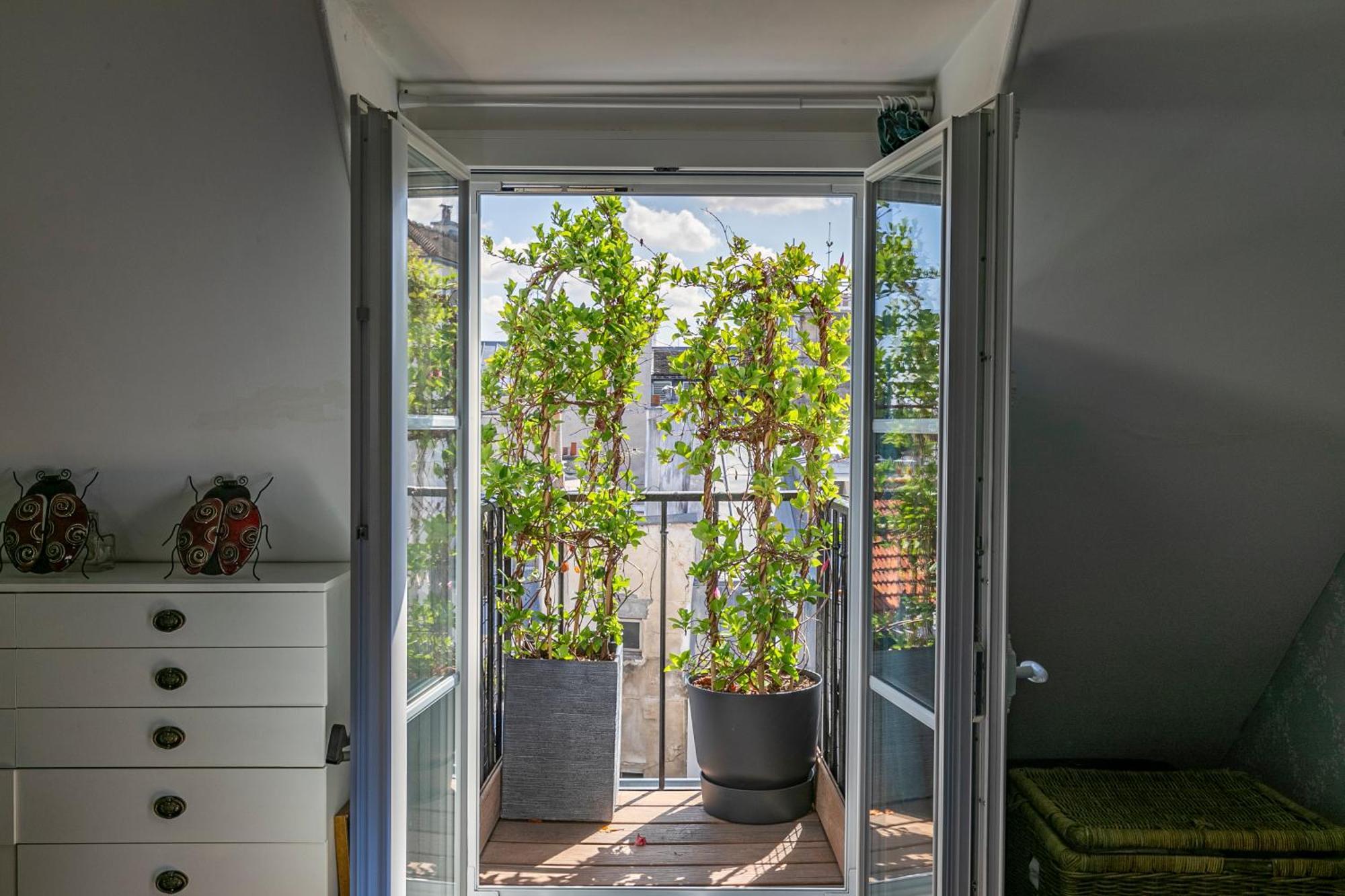 Centre Dernier Etage Vue Ascenseur Paris