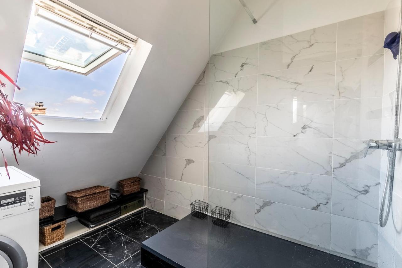 Centre Dernier Etage Vue Ascenseur Paris