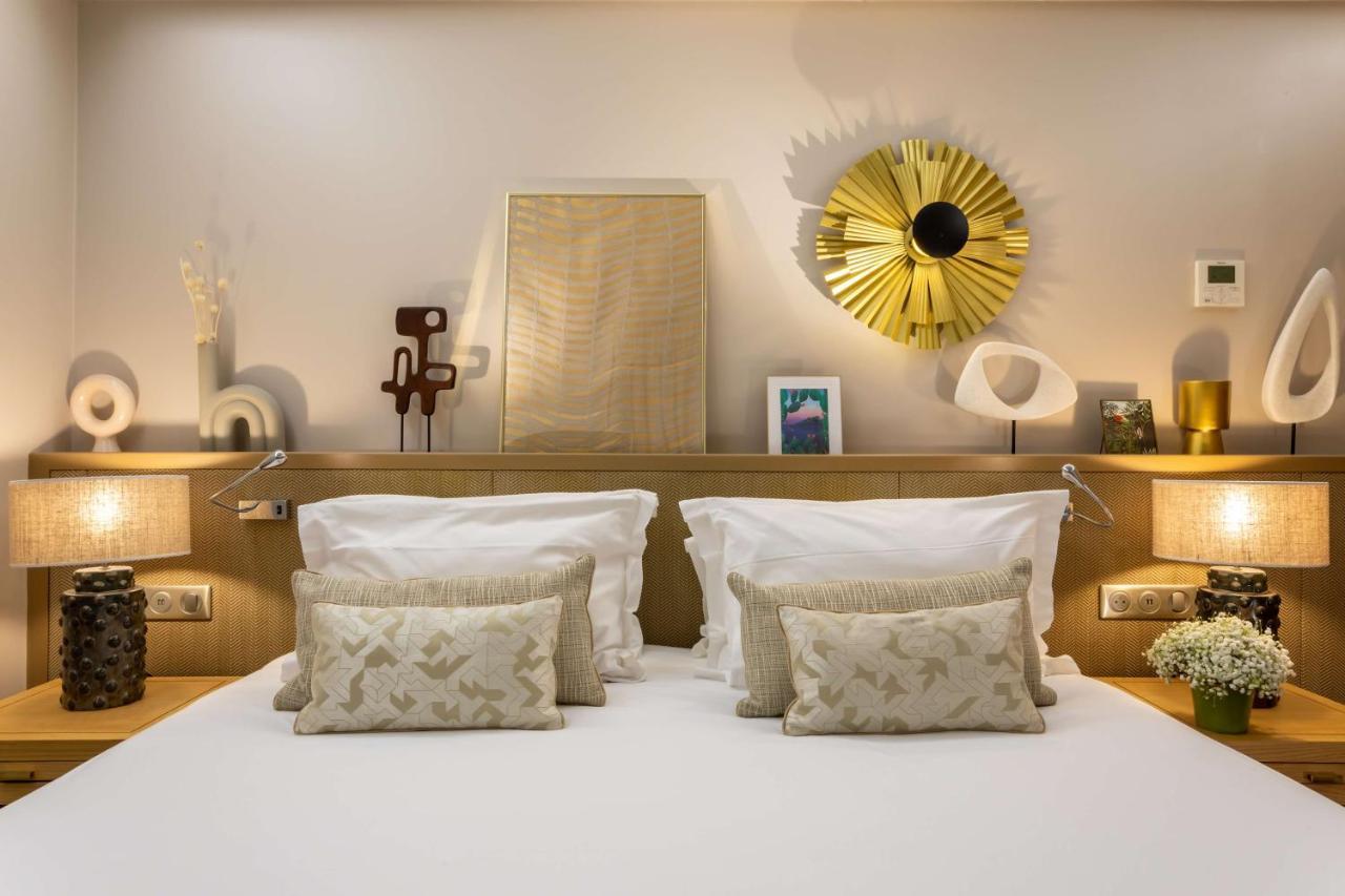 Camille Tapestry Collection By Hilton Hotel