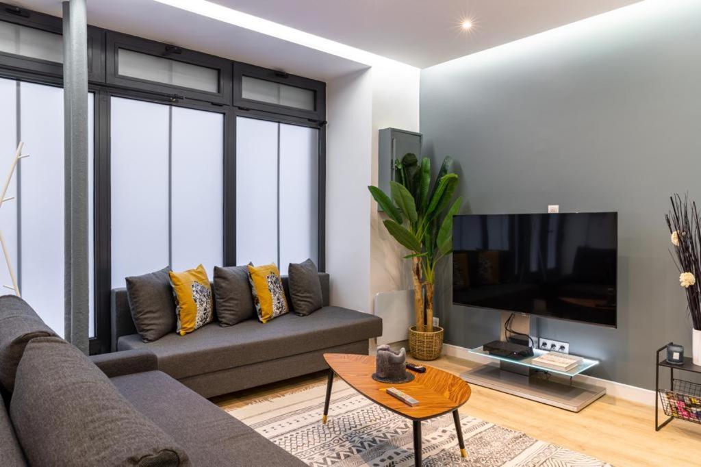 Hsh Batignolles Sauffroy Charming 8p Apartment *