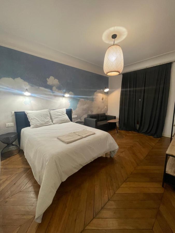 Apartment Nation