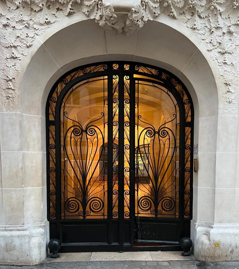 New Eiffel Tower View Studio / Etoile * Paris