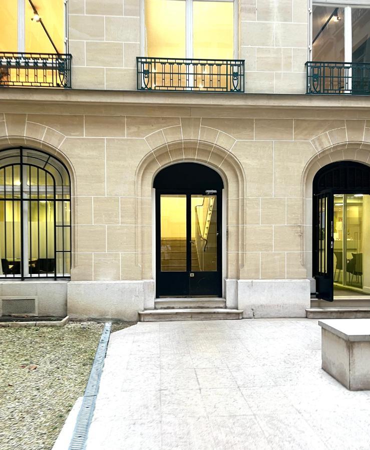 New Eiffel Tower View Studio / Etoile Apartment *