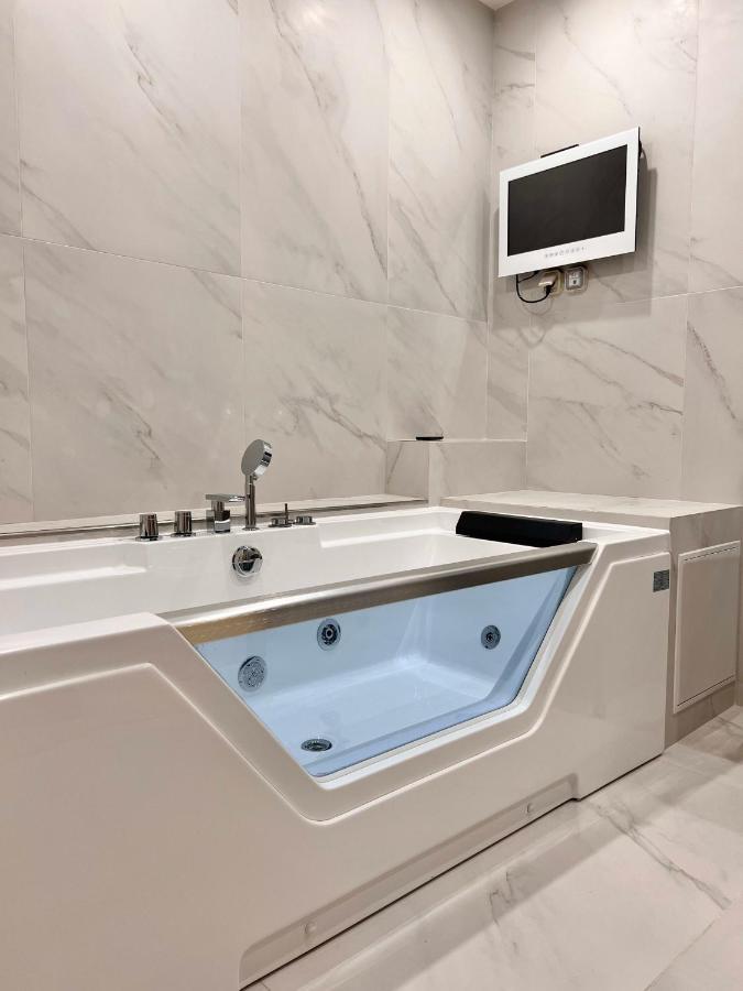 Sauna Et Bain Remous Dans Un Luxe - 4p Apartment