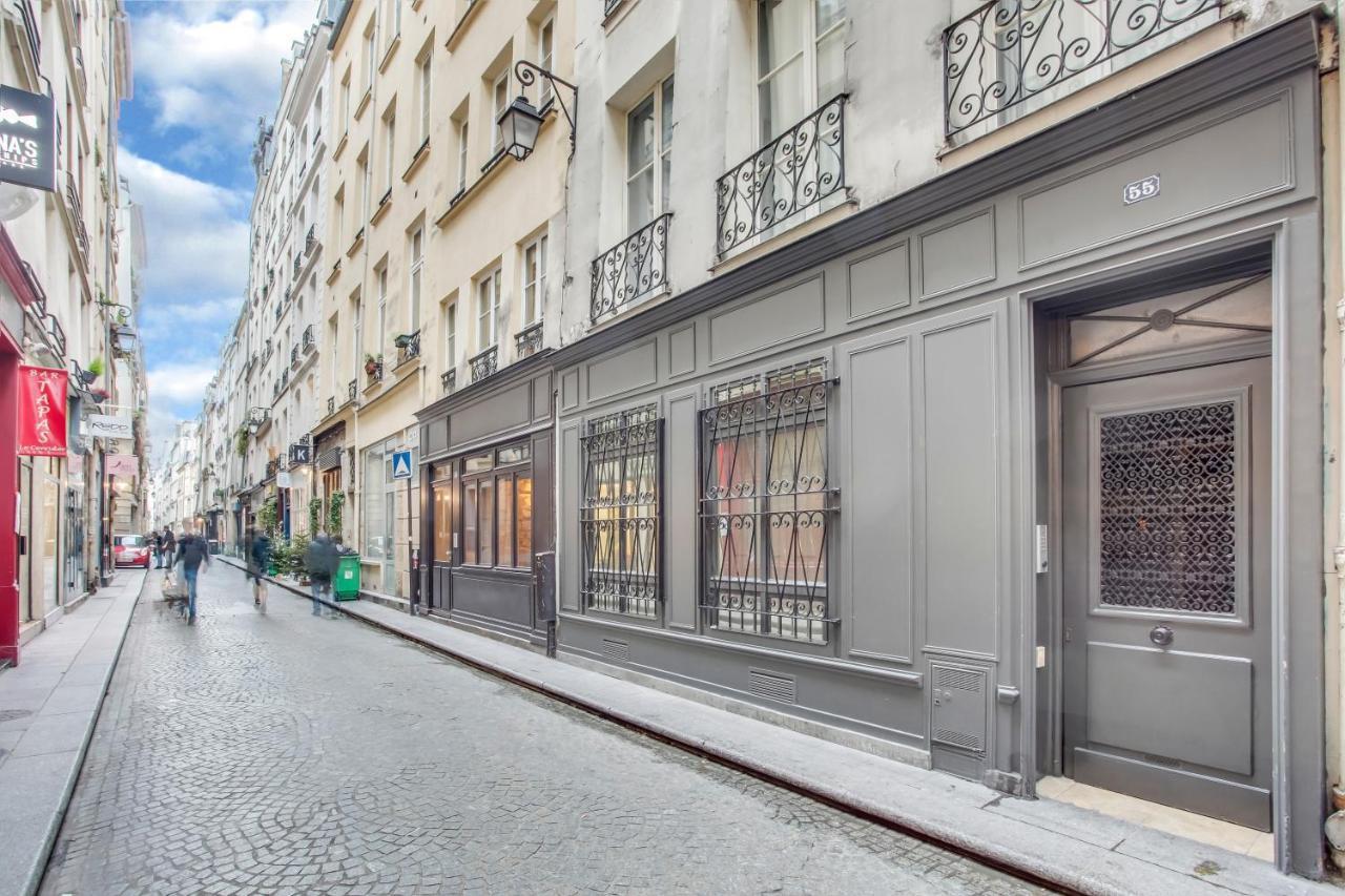 Apartment For Work In Center Paris