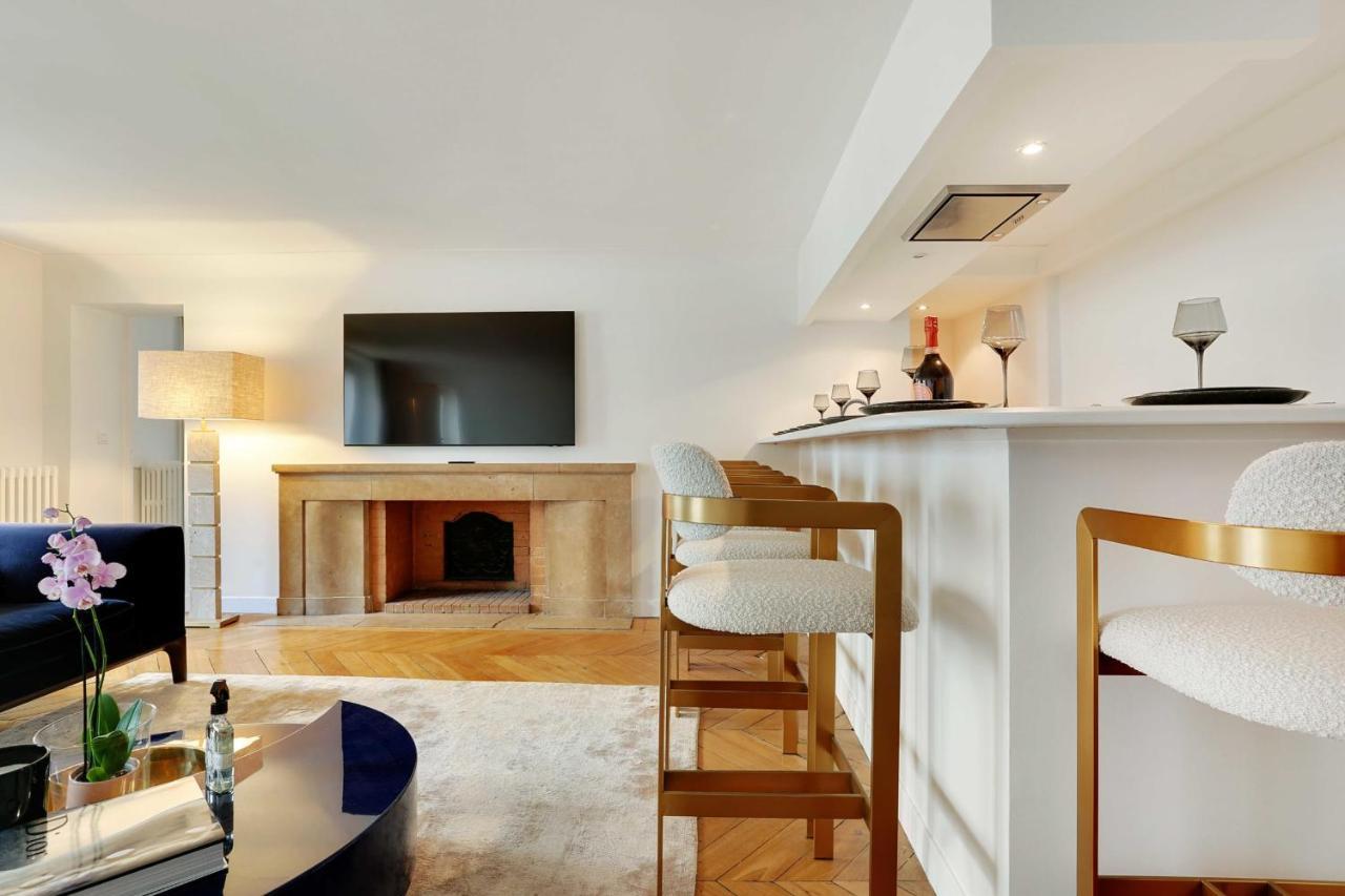 Elegant - 2bd-6p - Avenue Montaigne Apartamento Paris