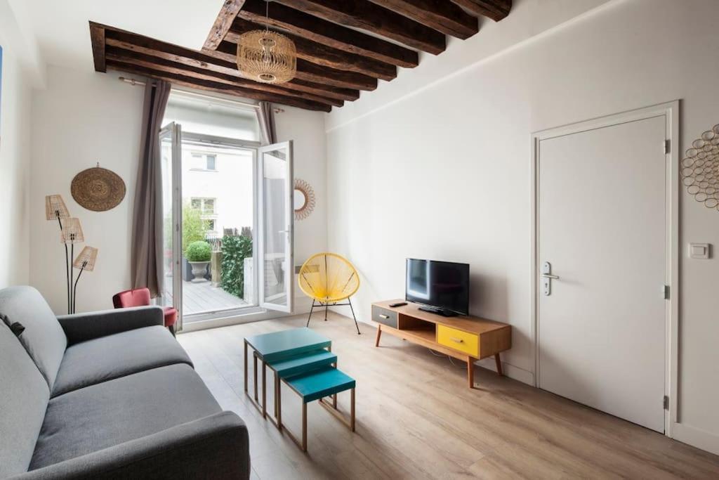 Apartment Amazing Terrasse In Center Of Paris