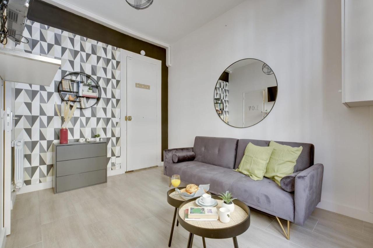 Bright Charming Modern Studio By Dreamy Canal * Paris