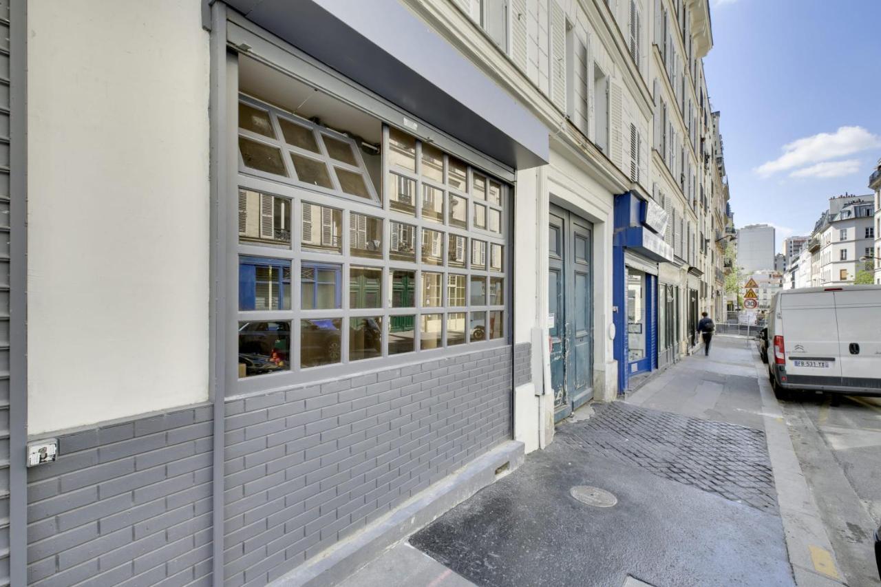 Bright Charming Modern Studio By Dreamy Canal * Paris