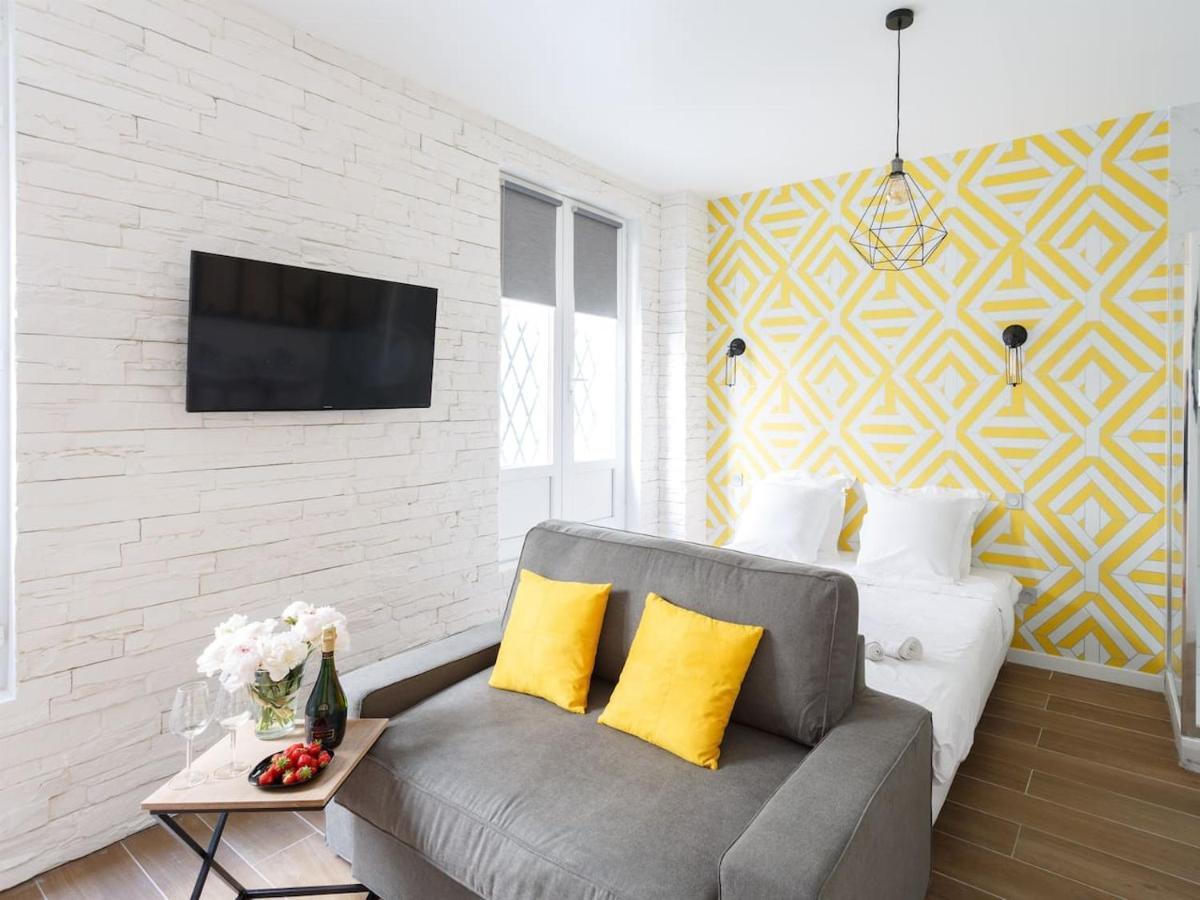 Super Location Meets Charming Studio -ecole Militaries Champ De Mars - 7th Arrondisment Paris