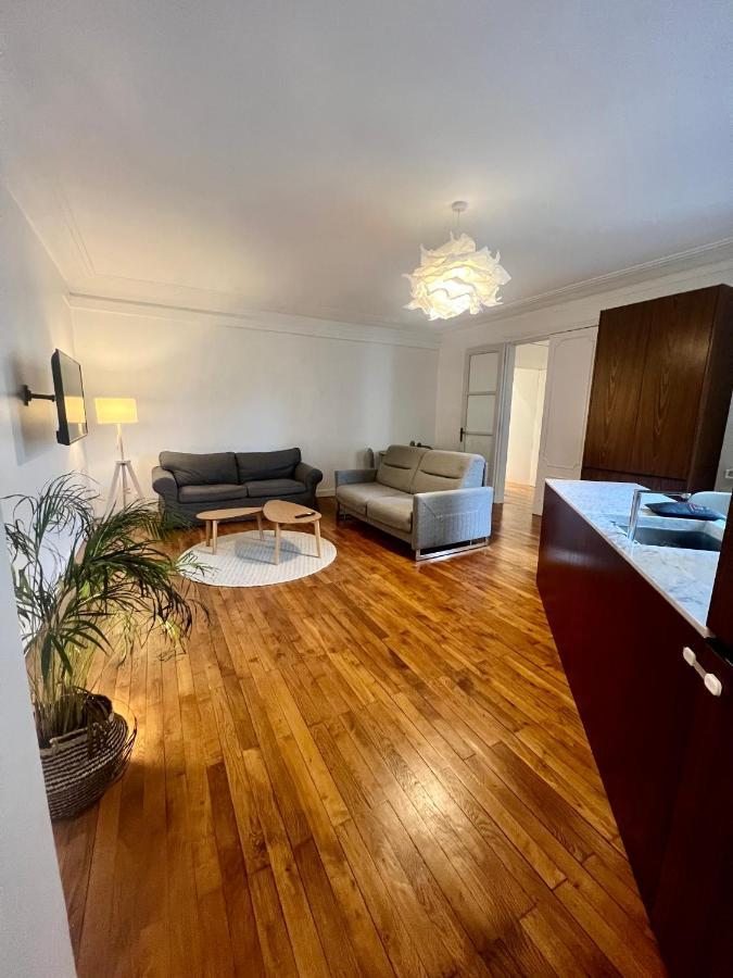 Avenue Foch Arc De Triomphe Champs Elysee Chalgrin Apartment
