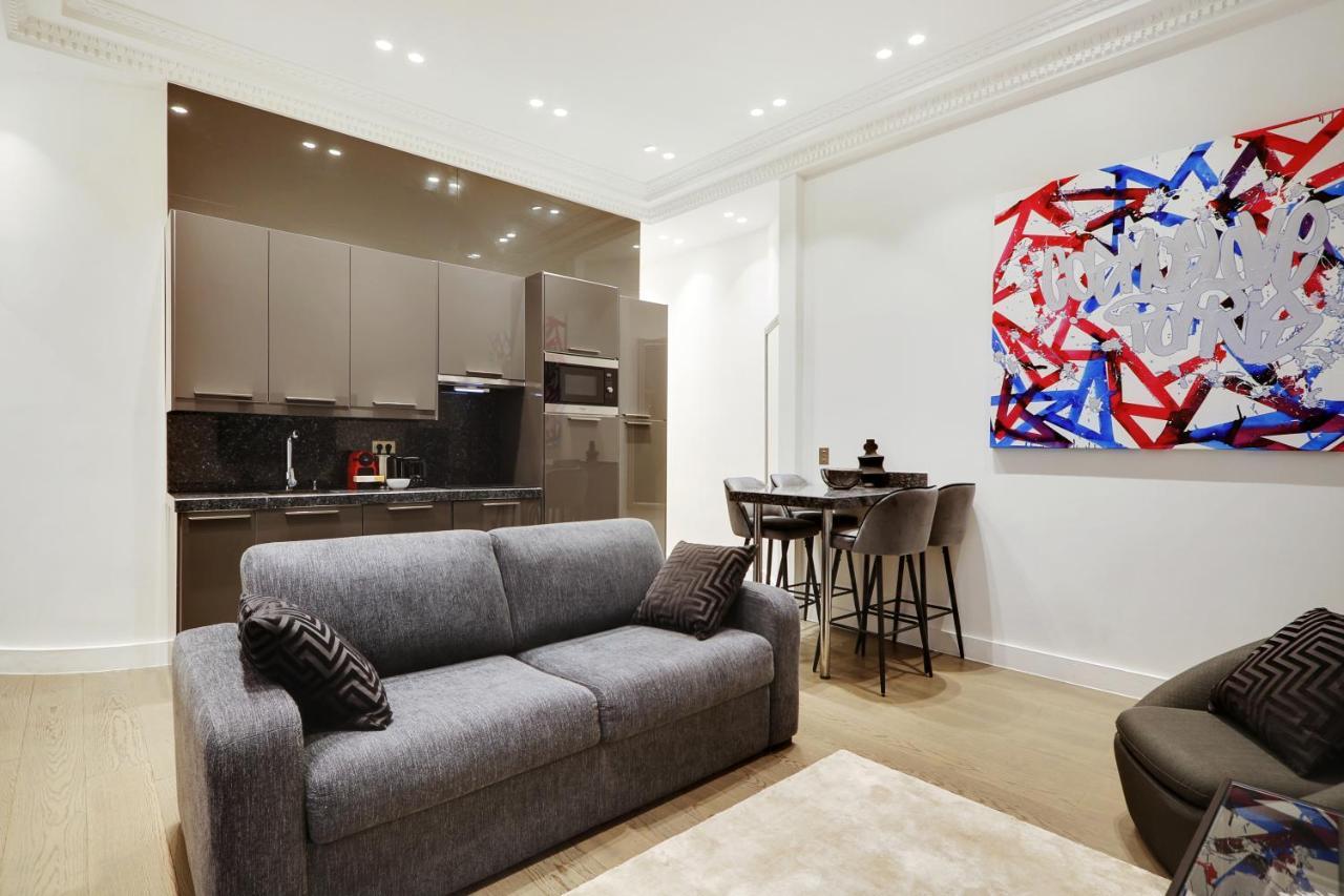 Apartment Pick A Flat's In Triangle D'or - Pierre 1er De Serbie