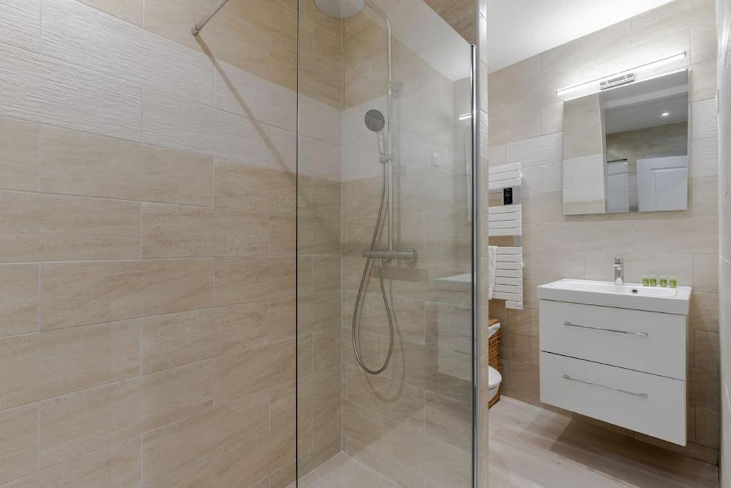 Saint Germain/notre-dame : Cosy 1br-4p Apartment