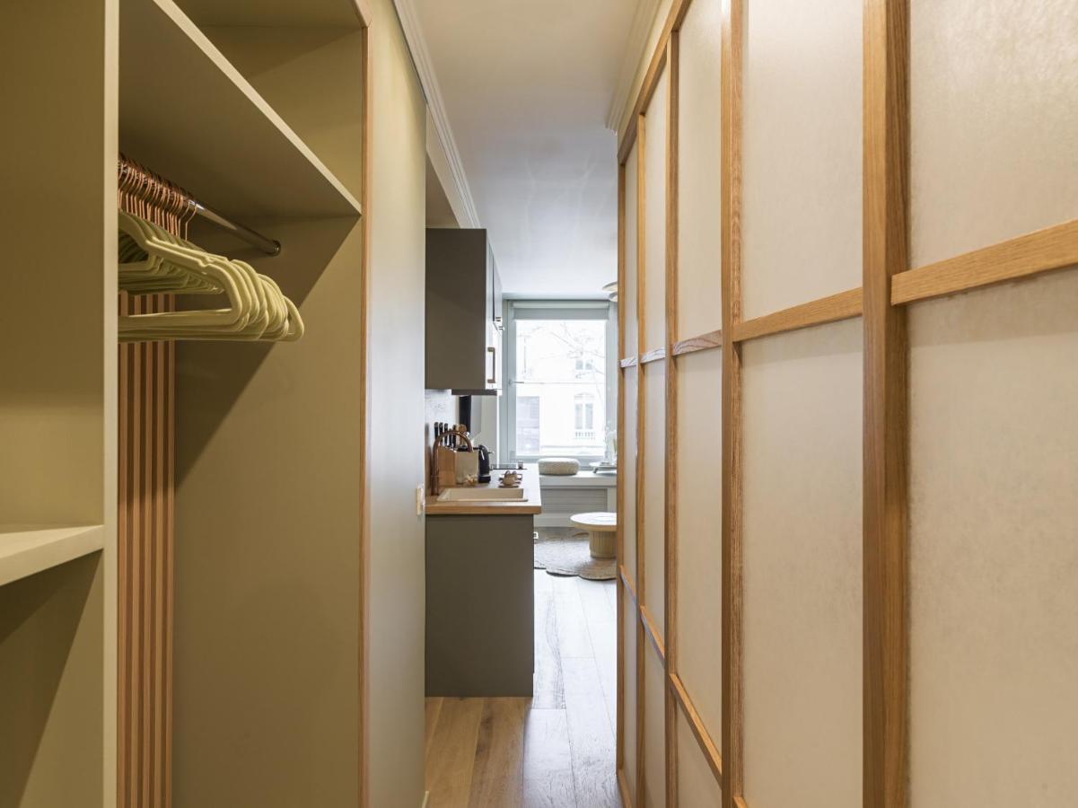 The Japandi Eiffel Tower Apartment *