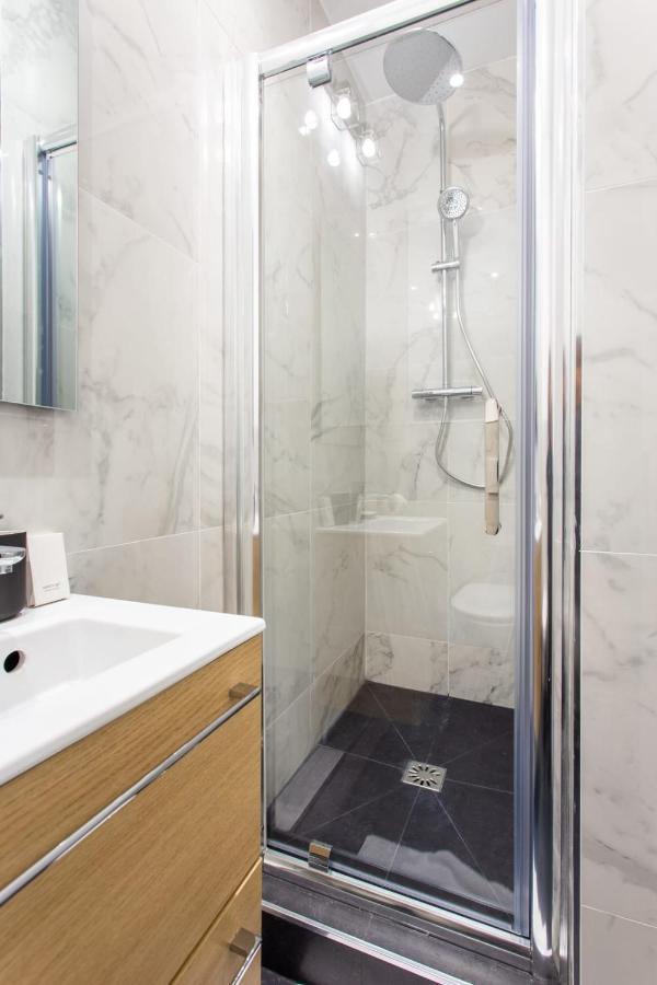 Charming - Buttes Chaumont 10p3br Apartment Paris
