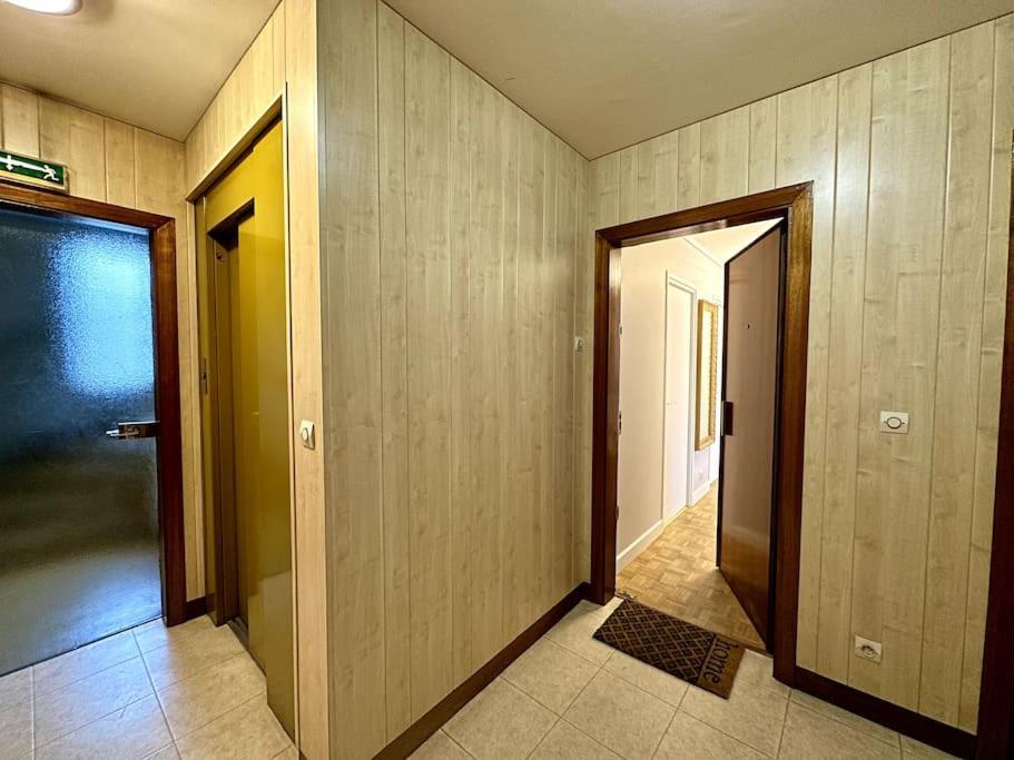 Pere Lachaise Apartment Paris