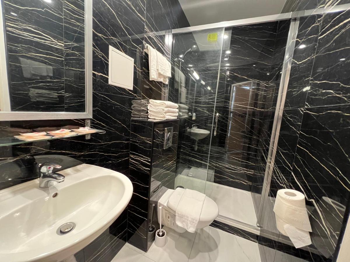 Hotel Hipotel Printania Maraichers Paris