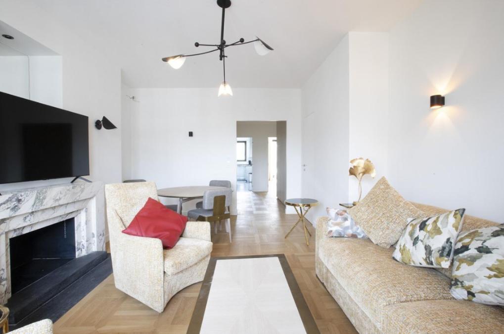 Apartment Jolie Champs Elysee