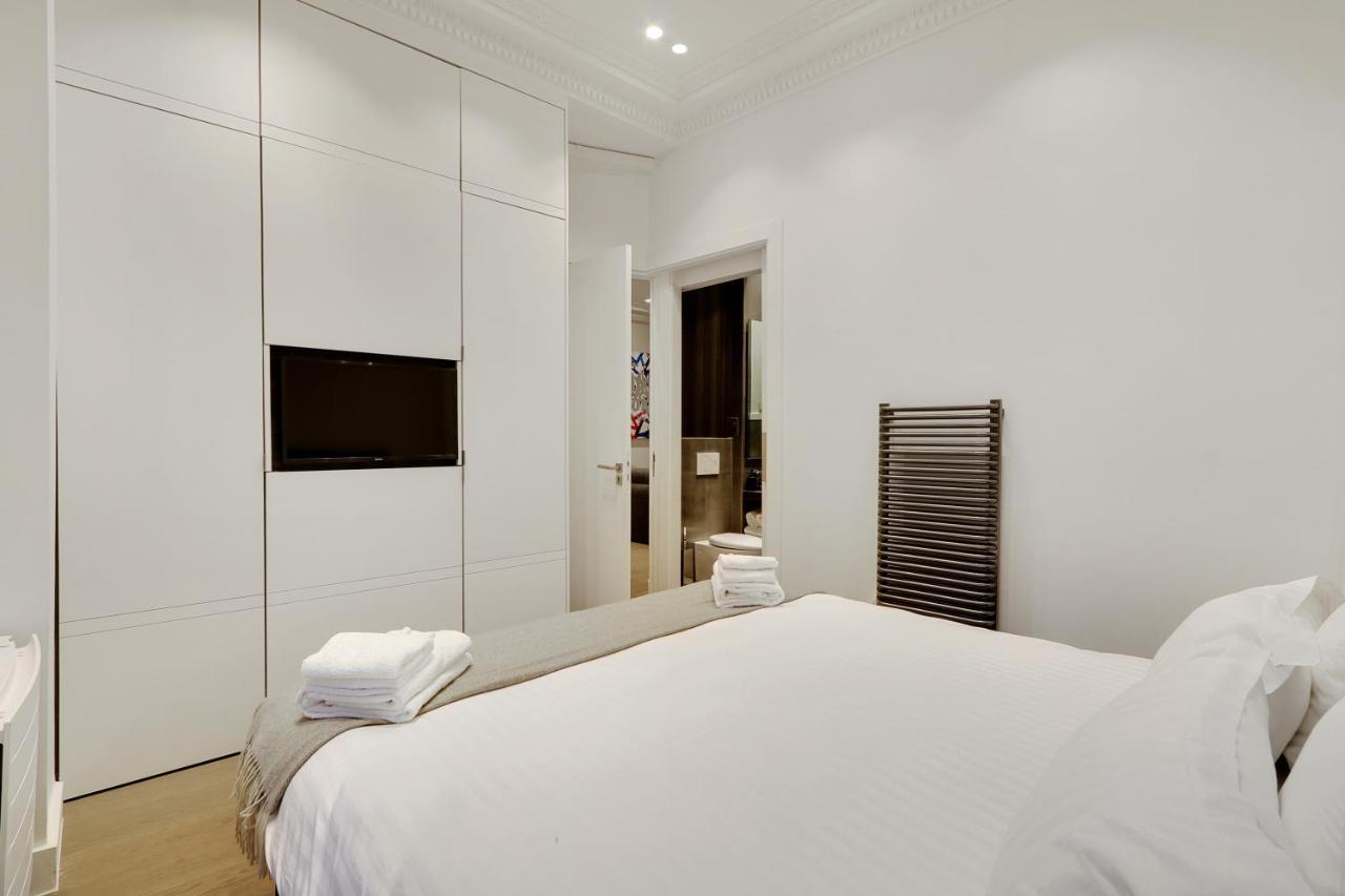 Pick A Flat's In Triangle D'or - Pierre 1er De Serbie Apartment Paris