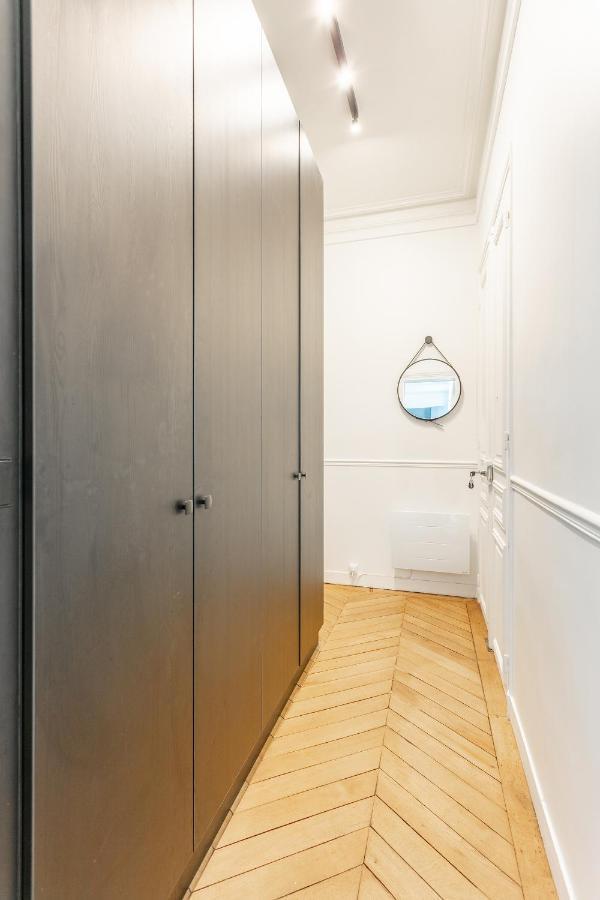 Apartment 80m2 Derriere Avenue Montaigne 8eme