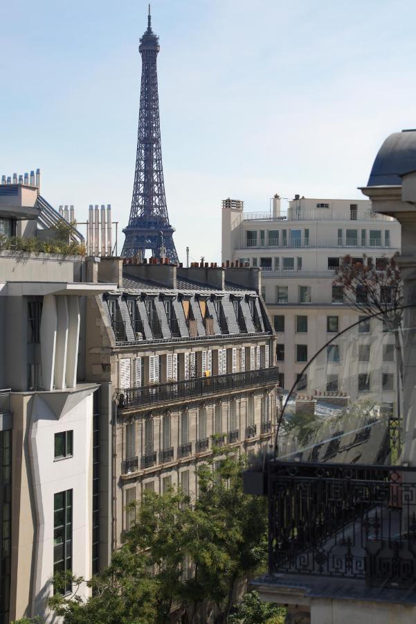 Renaissance Nobel Tour Eiffel