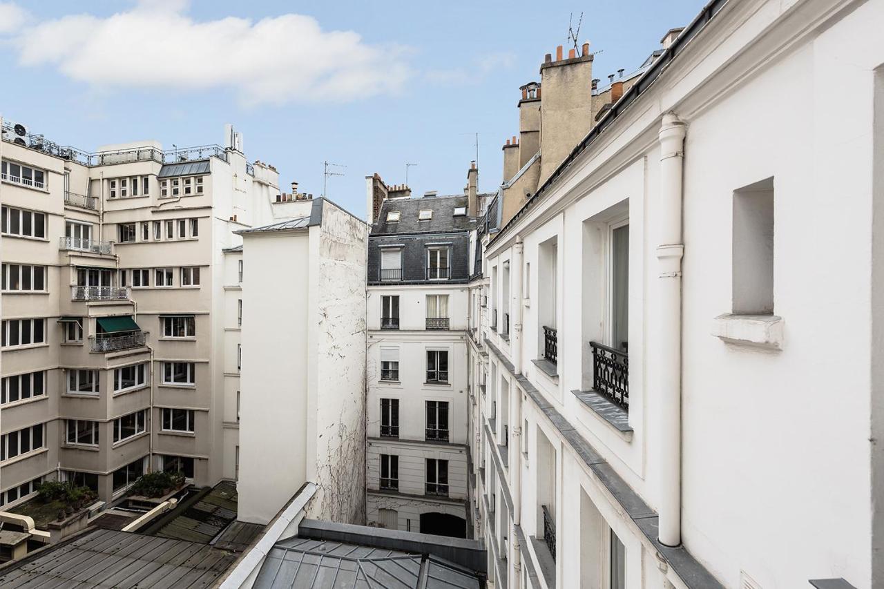 Pres Des Champs-elysees Apartment Paris