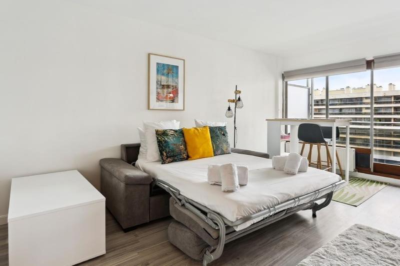 Apartment Studio With Balcony - Close To Eiffel Tower
