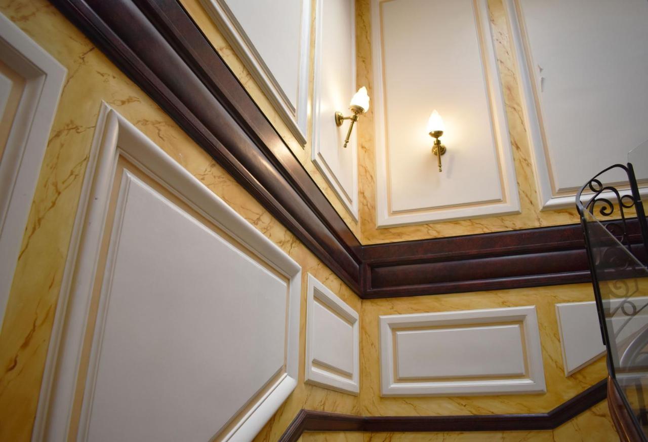 Apartment Parc Monceau Paris