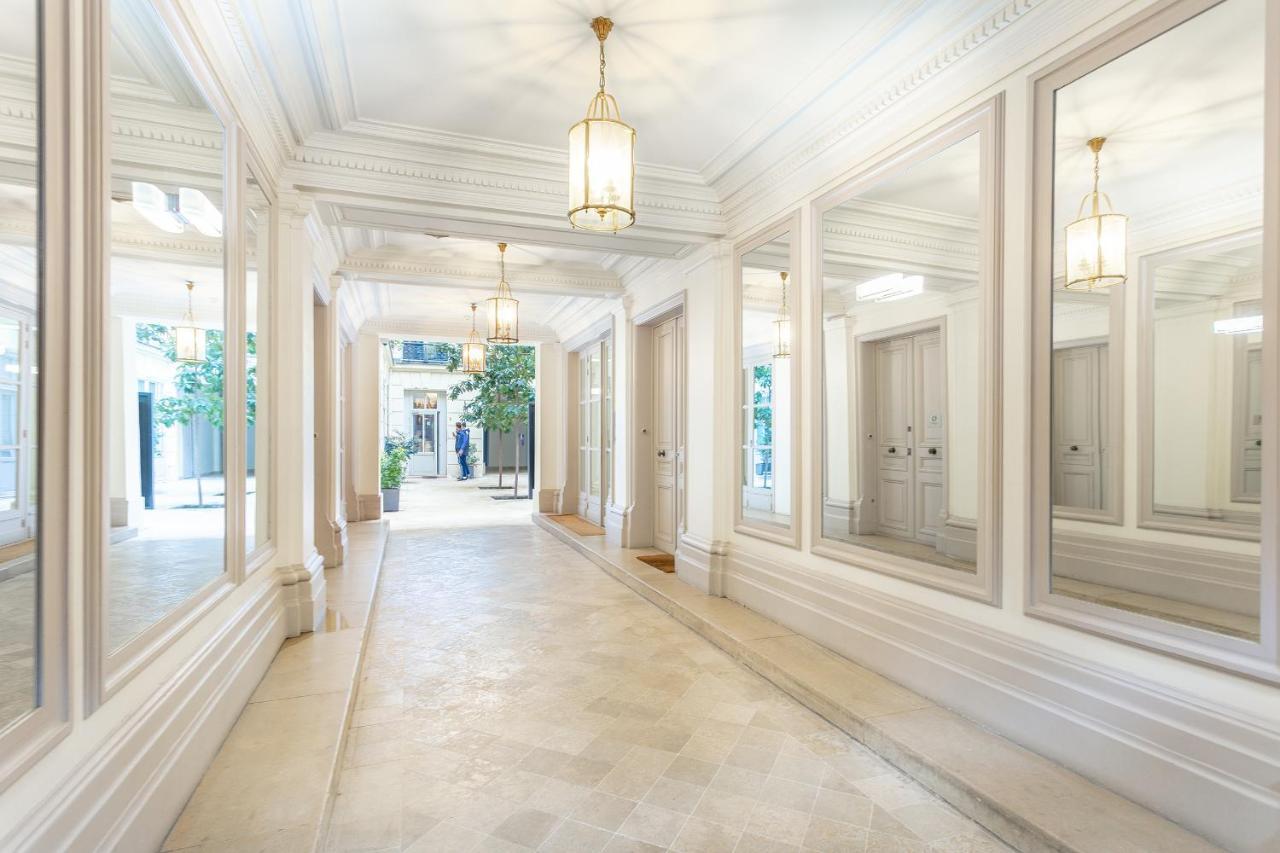 Apartment 80m2 Derriere Avenue Montaigne 8eme *
