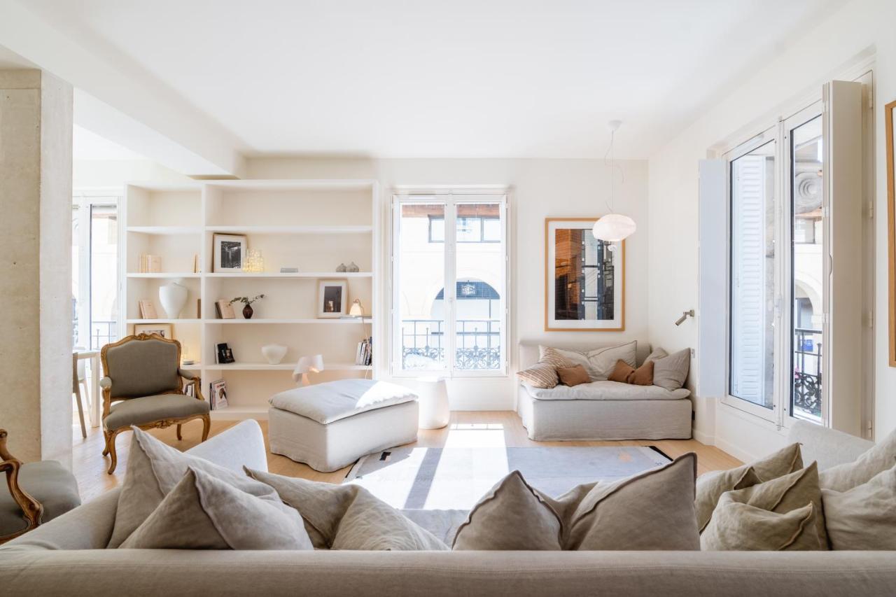 Veeve - Alabaster Bright * Paris