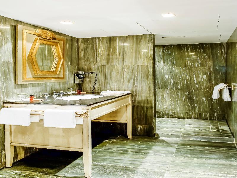 Chateaubriand 4* Paris