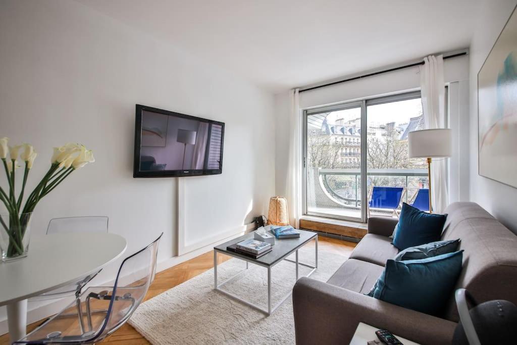 Apartment Appart 4pers#trocadero#terrasse#chill