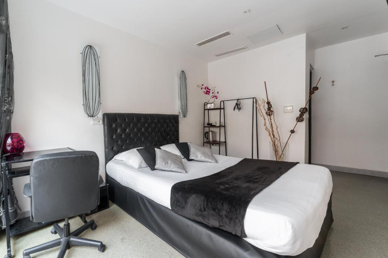 L'oasis Montparnasse Hotel