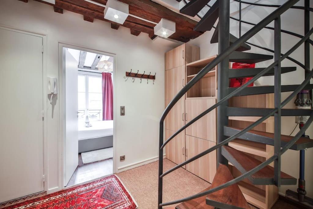 Typical Parisian Duplex#4pers#le Marais Paris