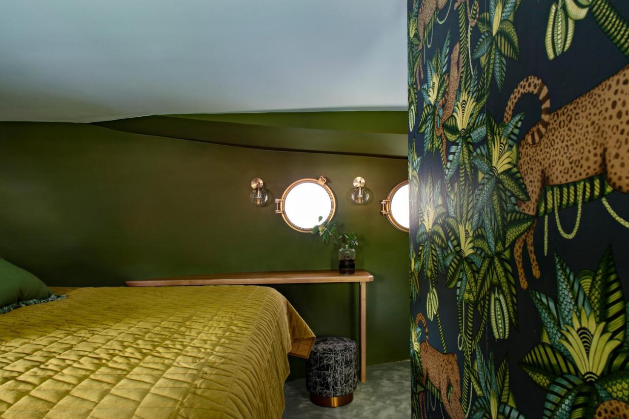 Bateau-hôtel Escale Sur Seine 5*