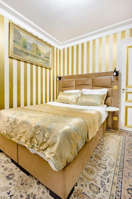 Premium 2 Minutes Walk From Champs-elysees Paris
