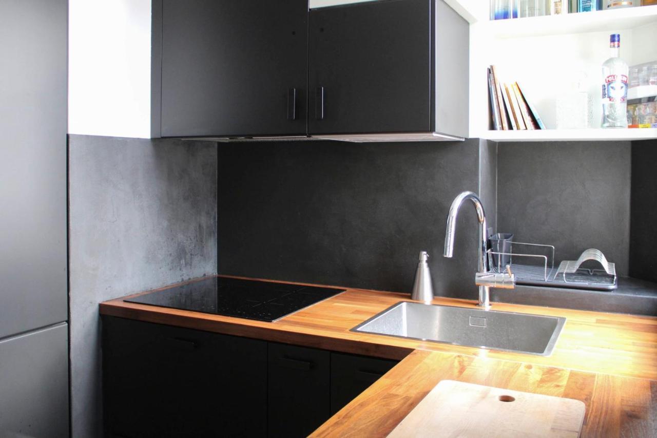 Apartment Spacious And Modern Nest With A View On