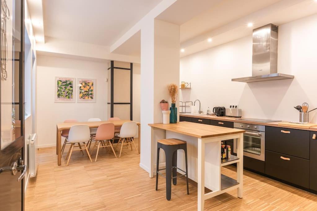 Design Architect Loft For 10 Guests Near Metro Apartment